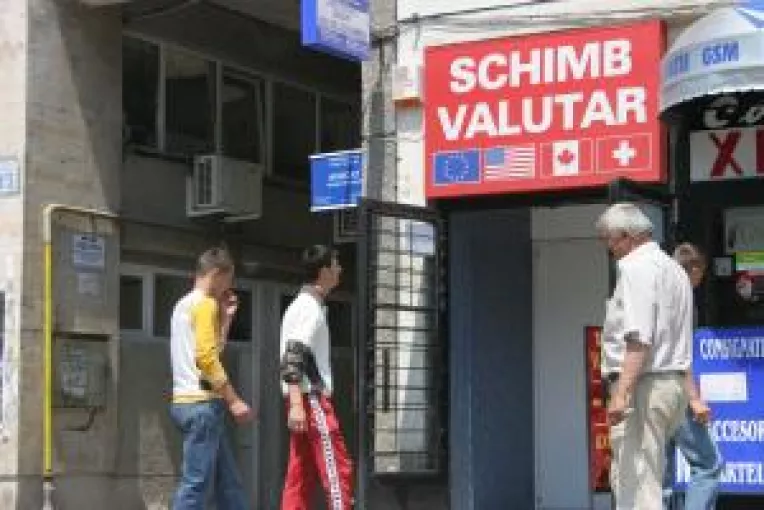 Moneda europeana, data in urmarire. Criza de euro la casele de schimb valutar
