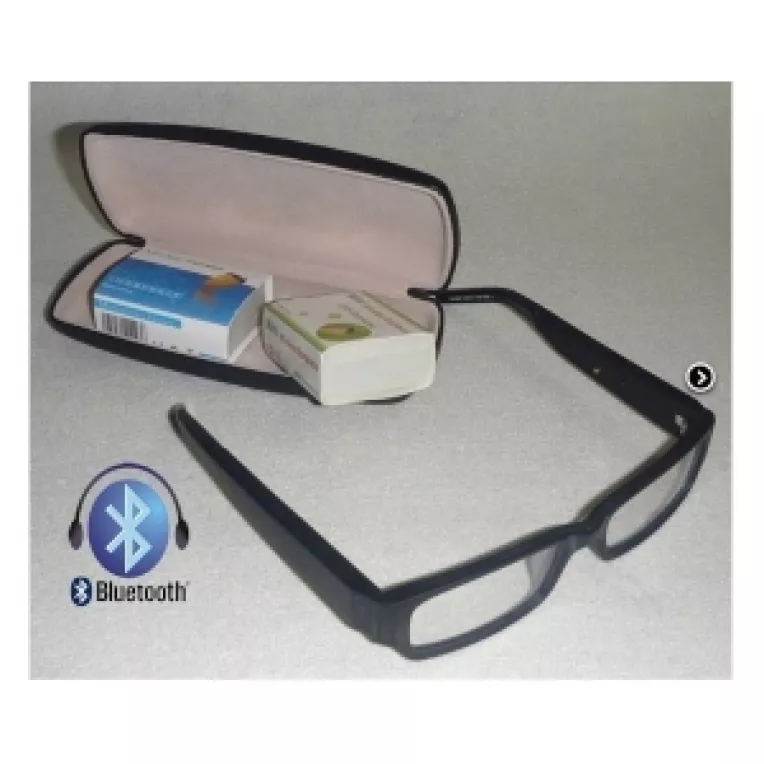 Ochelarii BlueTooth cu Microcasca reprezinta o noua inventie in materie de copiat