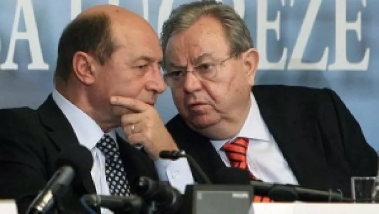 Ochi albastri si timpan fin: Mogulul de presa portocaliu