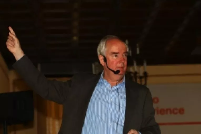 Patrick Collister ii sfatuieste pe marketeri sa creeze experiente de brand pentru a ajunge la consumatori