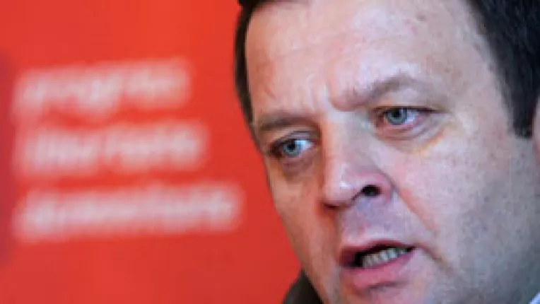 PD-L infiinteaza o comisie interna care sa analizeze candidaturile pentru secretarii de stat