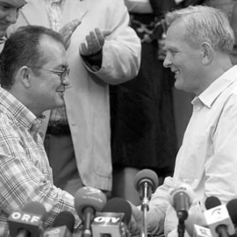 PD si PLD tin in brate caderea Guvernului