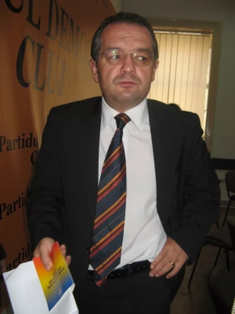 PDL depune prima motiune a anului