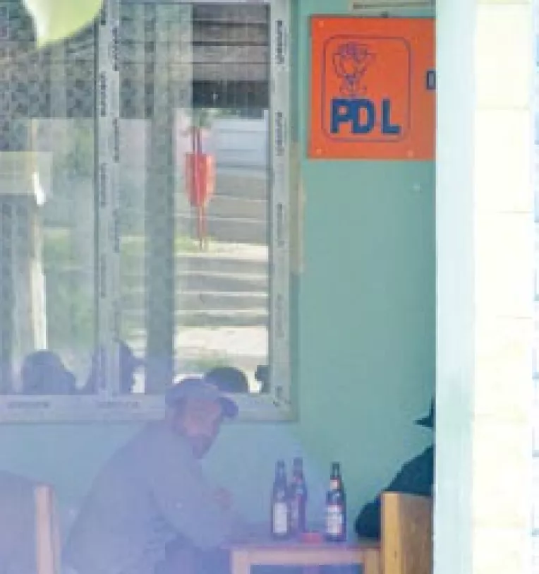 PDL si PNG si-au facut sedii in carciumi