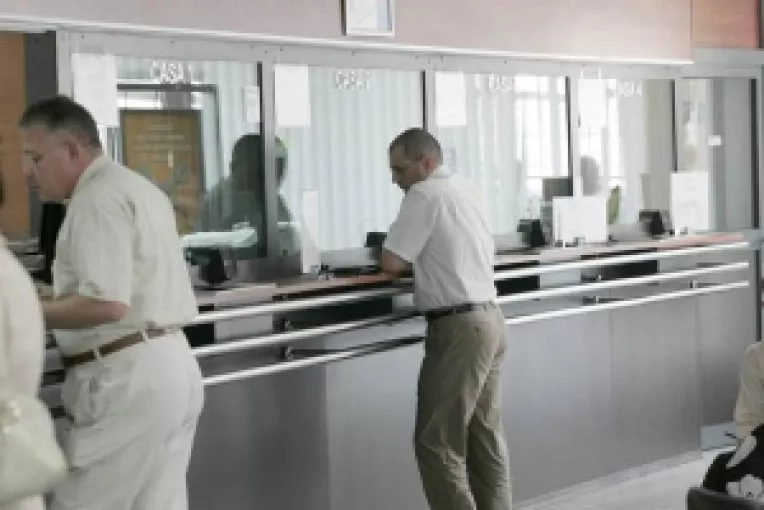 Pentru ca sunt investitii sigure. Constantenii prefera depozitelor bancare la termen