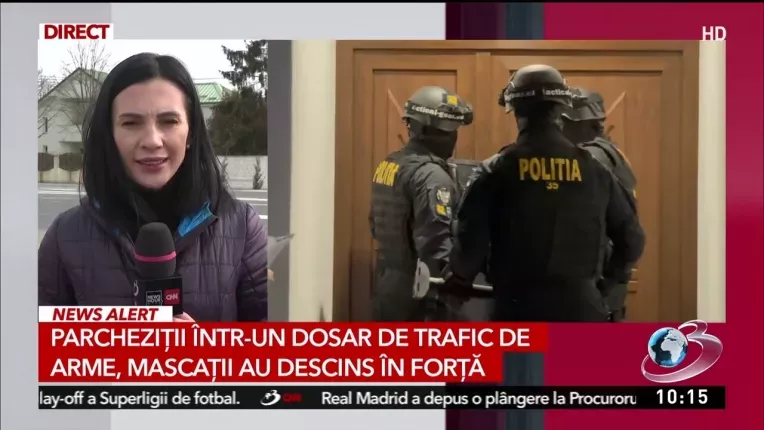 Perchezitii la o grupare suspecta de trafic de arme si de droguri in Timis