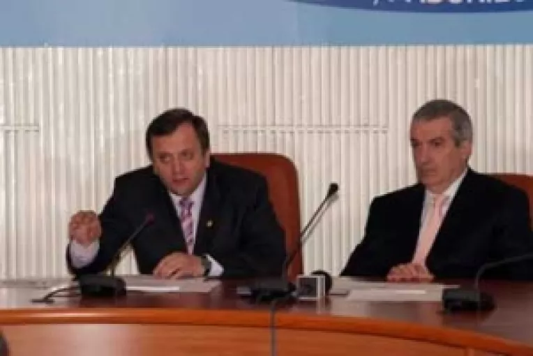 PNL vrea Republica Parlamentara, PLD vrea un presedinte ales si puternic