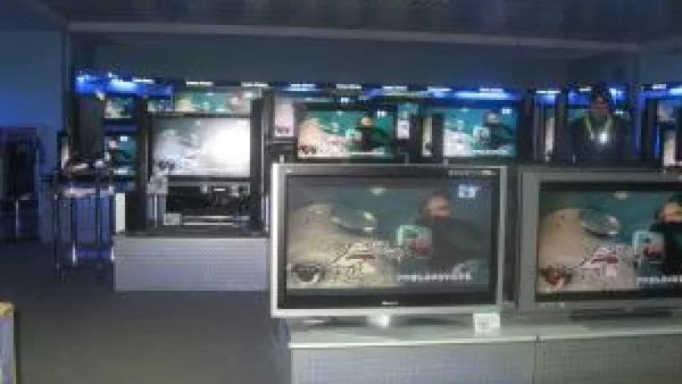 Politica BNR de limitare a creditarii, fara ecou in teritoriu. Electronice cu preturi in stand-by