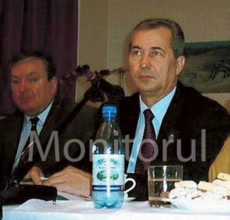 Politica fara mici si bere