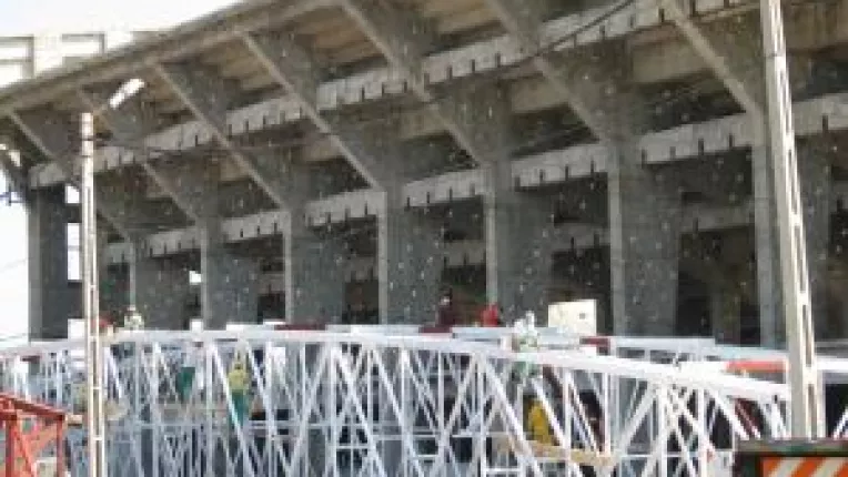 Polivalenta, la grinda