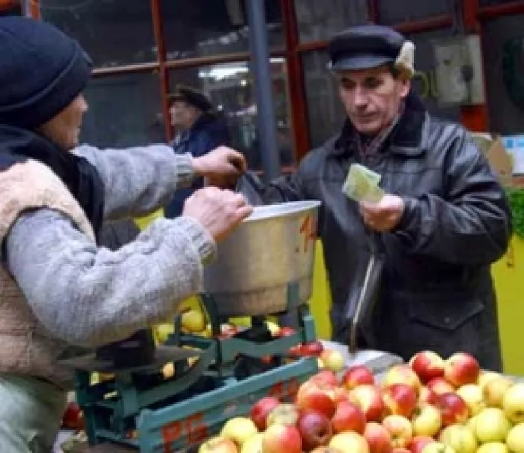 Pomicultorii ameninta cu proteste