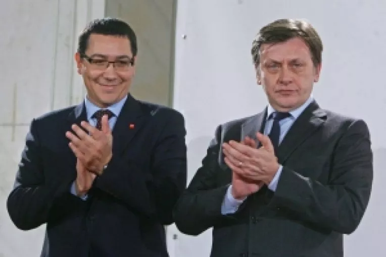 Ponta: USL inseamna axa binelui impotriva axei raului