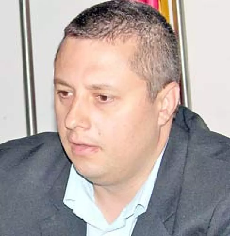 "Poporul roman se imparte in pro-Basescu si pro-stanaci"