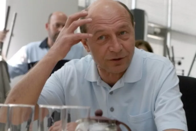 Prea tarziu pentru "presedintele-jucator" Basescu: Zvarcoliri sub lovituri de bumerang