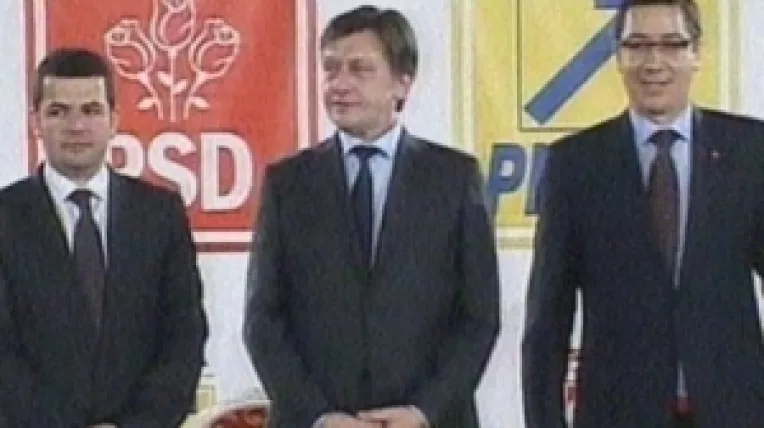 Presedintii PSD si PNL au semnat astazi protocolul prin care ACD si PSD formeaza Uniunea Social-Liberala