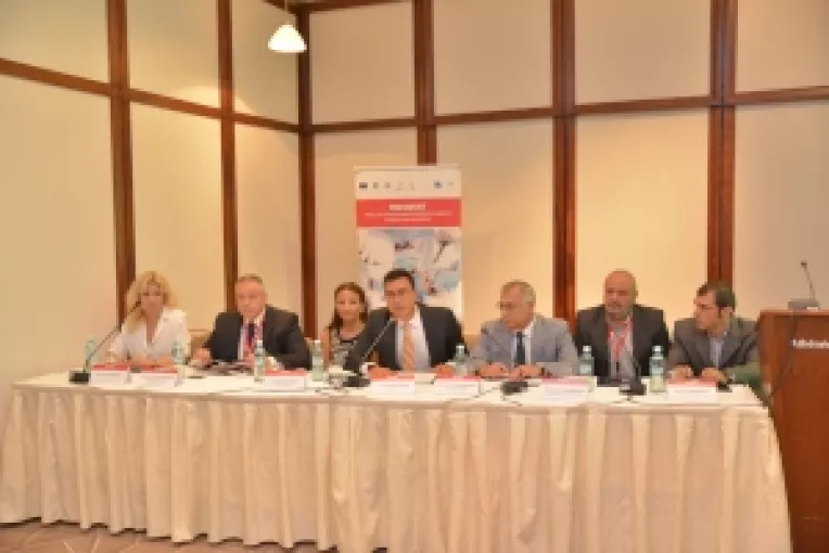 Proiect cofinantat din Fondul Social European prin Programul Operational Sectorial Dezvoltarea Resurselor 
Umane 2007-2013