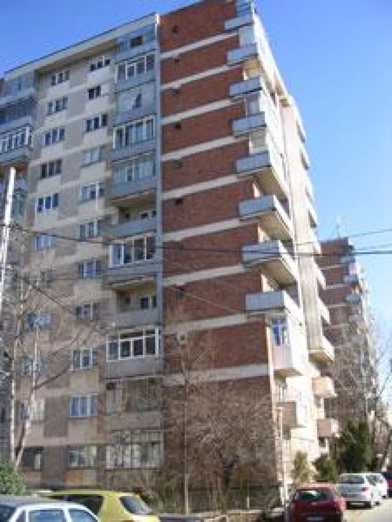 Proprietarii de apartamente vor scoate mai multi bani din buzunar. Vanzatorul face cadastrul la tot blocul