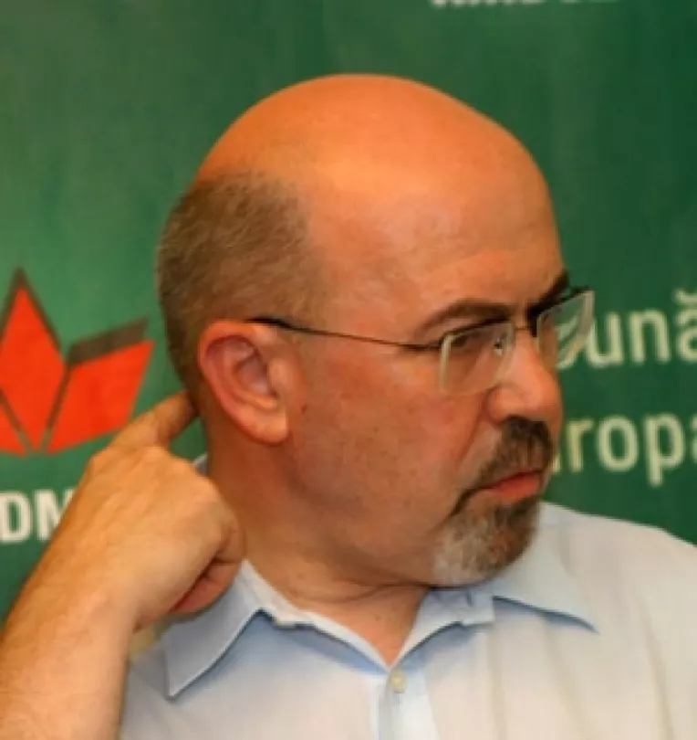 PSD-ului i se recomanda sa renunte la motiune