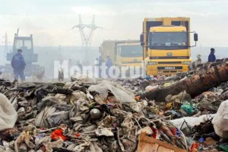 Razboi declarat poluarii de la groapa de gunoi