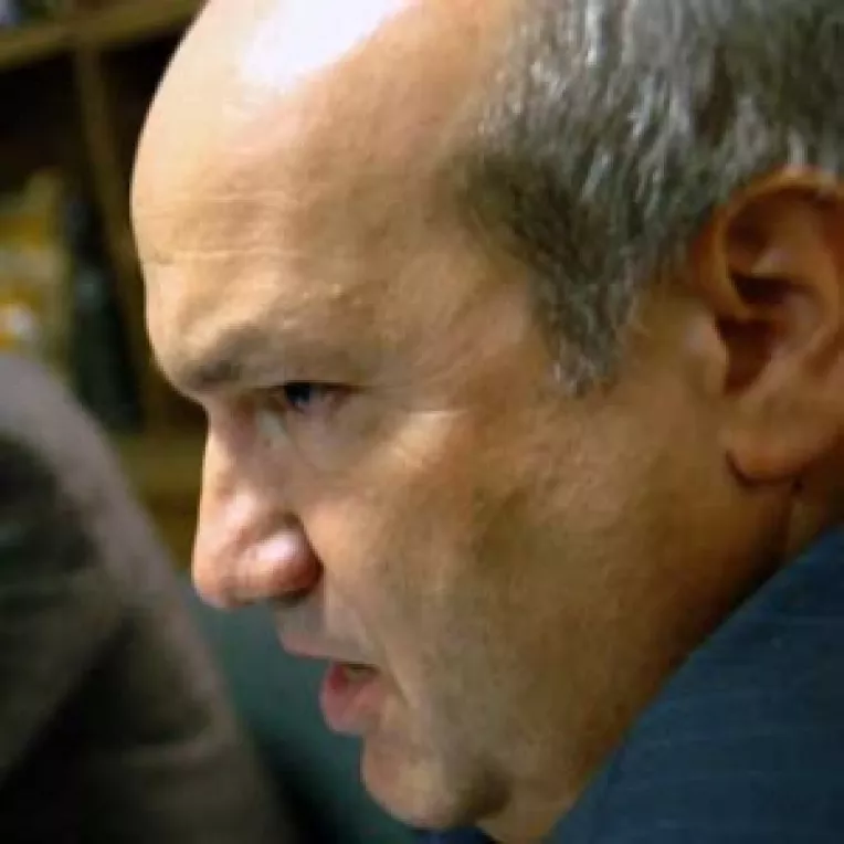 Regulile lui Milut pentru alegerea Patriarhului: fara Frunzaverde si fara fosti securisti