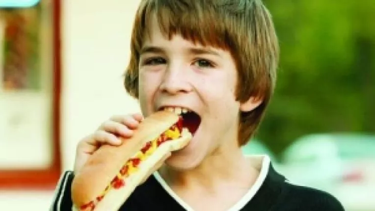 Romalimenta:Legea pentru o alimentatie sanatoasa in scoli trebuie completata