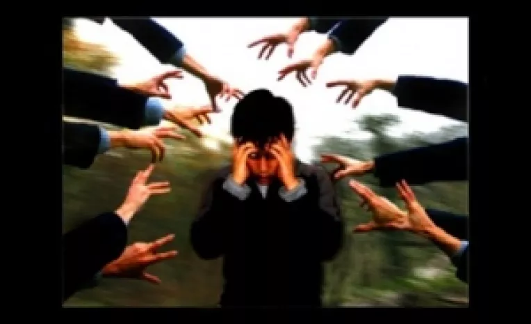 Schizofrenia debuteaza de regula la varsta adolescentei