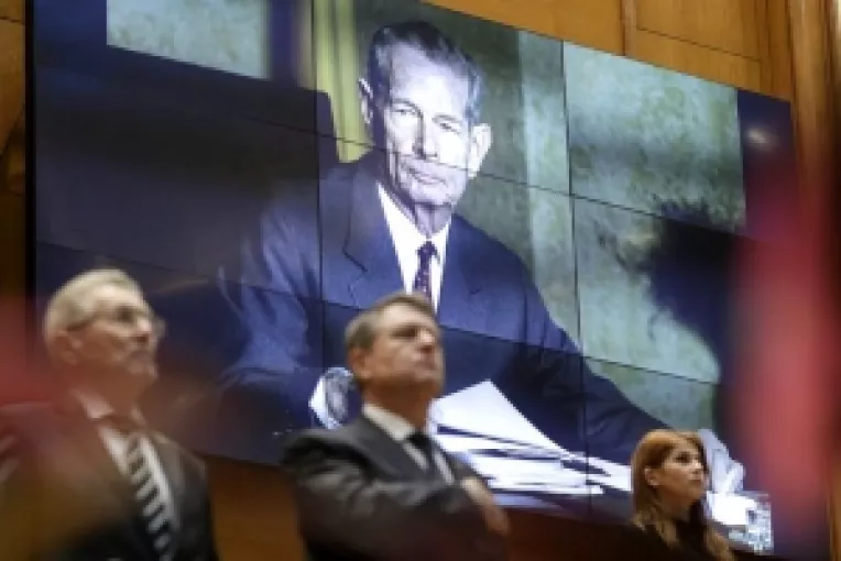 Sedinta solemna in Parlament, pentru comemorarea Regelui Mihai