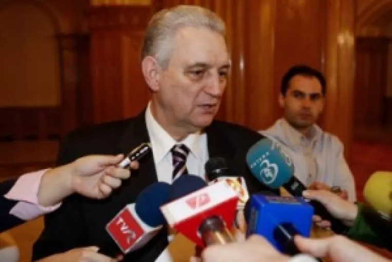 Senatorul Ilie Sarbu: "Romania se indreapta spre prapastie"