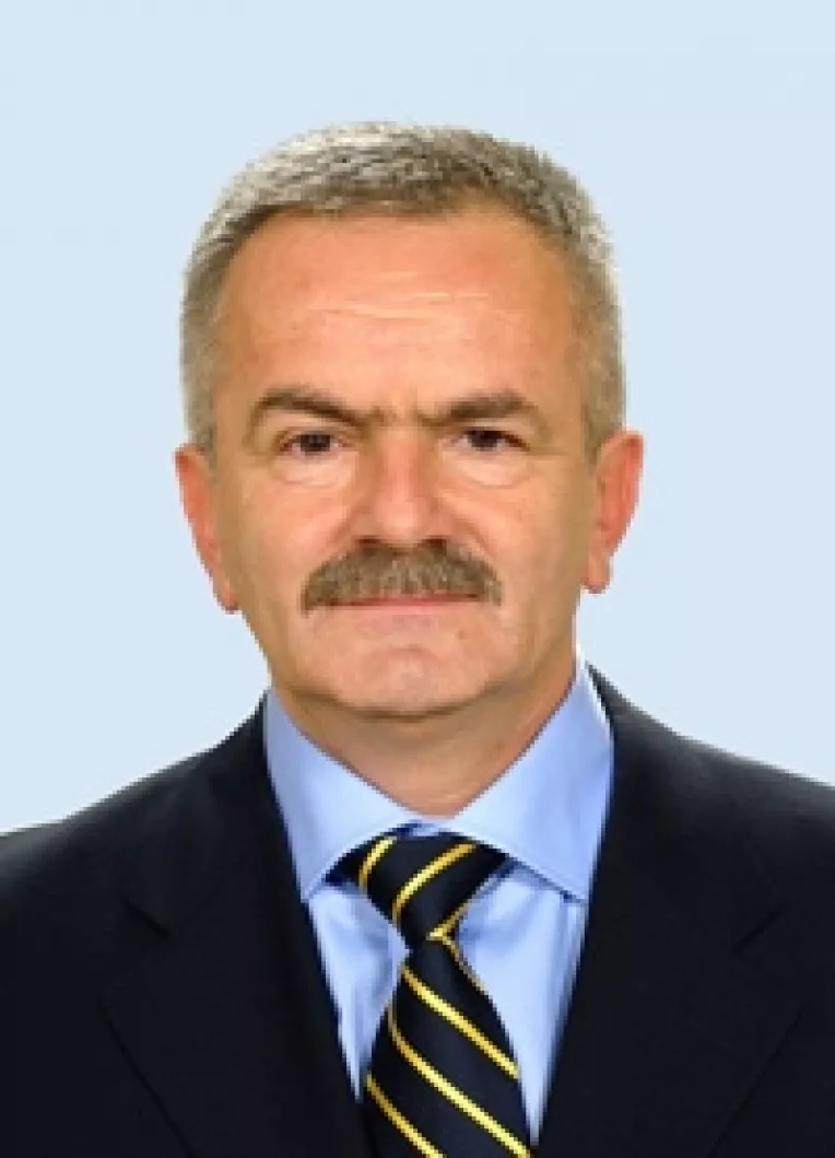 Senatorul Valeca: Bonuri valorice numai pentru achizitionarea de produse fabricate in Romania
