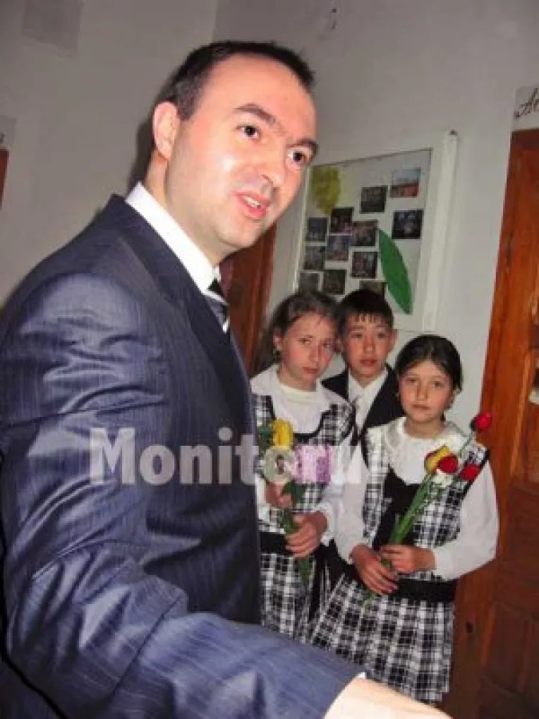 Sindicatele reincep discutiile despre majorarea salariilor profesorilor