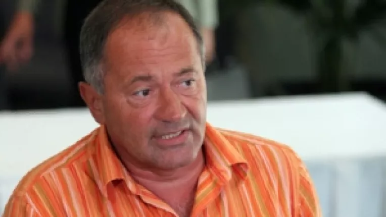 Sorin Rosca Stanescu cobeste ca Motiunea de cenzura va esua