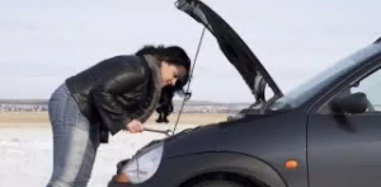 Specialistii revistei Auto Bild: Sfaturi pentru a prelungi viata bateriei auto