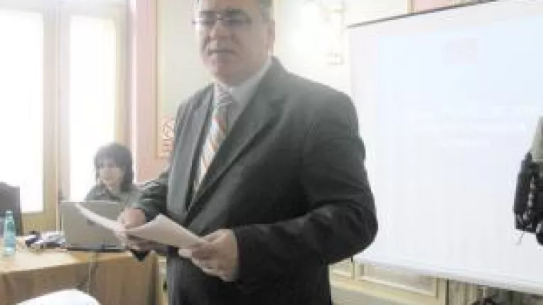 Statul le ia firmelor creditul de la gura