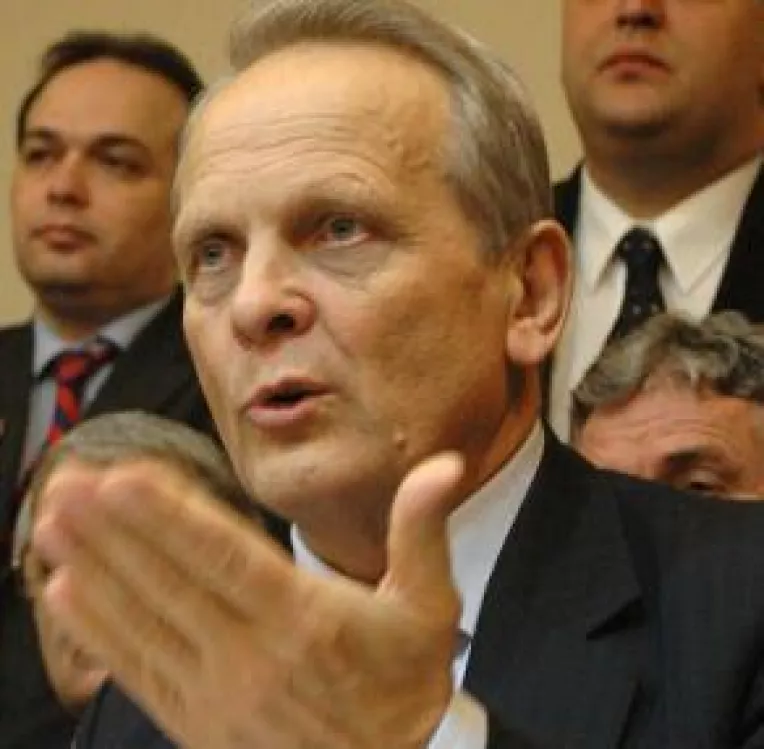 Stolojan se teme de o revenire la putere a PSD