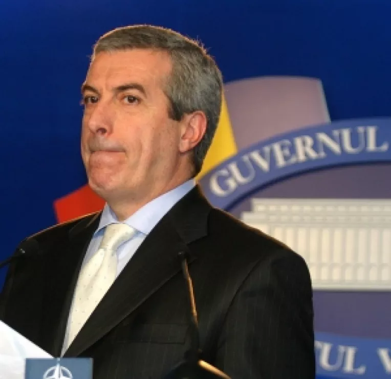 Tariceanu este ingrozit de vorbele care ii zboara lui Basescu "precum porumbeii"