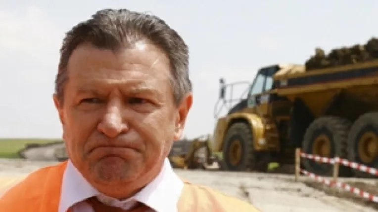 Teapa dejucata de institutiile bancare: Radu Berceanu fara catuse