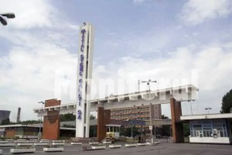 "Tinta" sindicala de 8.000 de membri