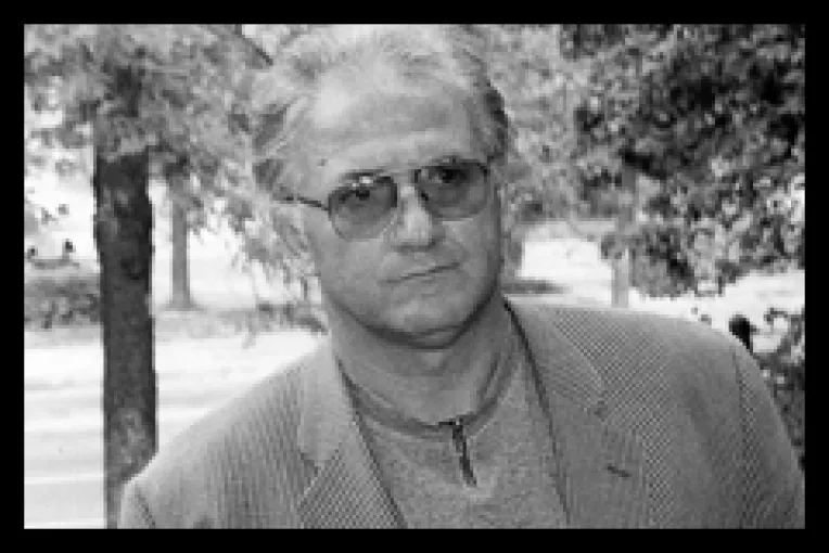 Trupul neinsufletit al lui Victor Surdu este depus la Parlament