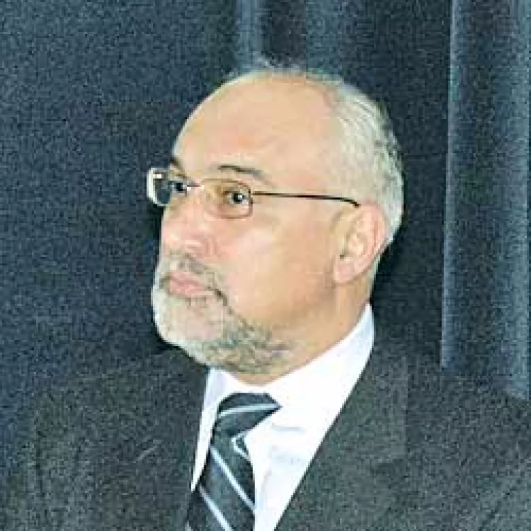 Vosganian: Privatizarea Petrom, o greseala