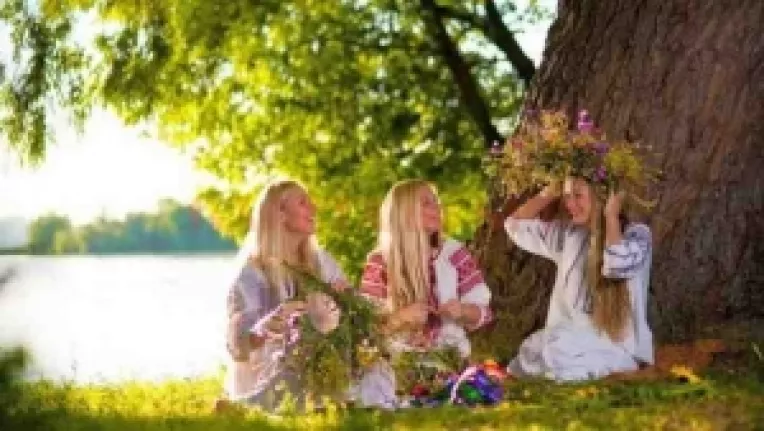 Ziua de 24 mai este cea a sarbatoririi Sanzienelor sau Dragaica